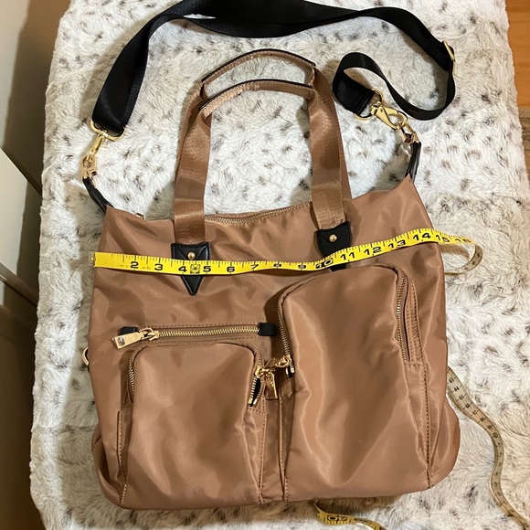 Urban Expressions Vegan Bag NEW Tan Black & Gold, Zip Pockets - Picture 4 of 12